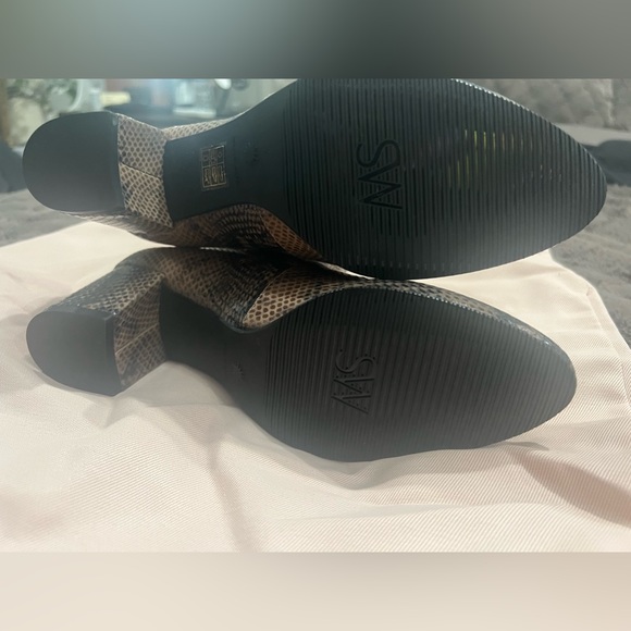 Stuart Weitzman Snake Skin Python Leather Over the Knee Boots Womens Size 7 - Picture 5 of 8